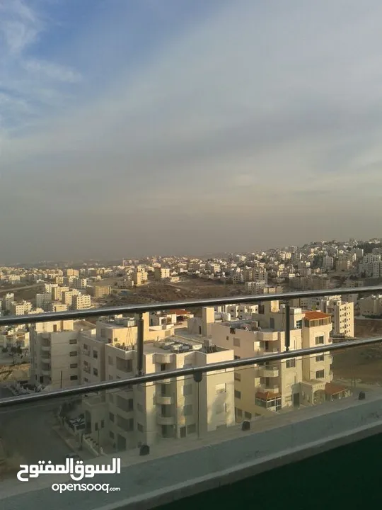 روف ذو إطلالة رائعة  في اجمل مناطق الجبيهة مفروش للايجار