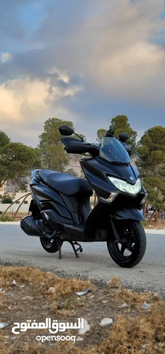 اSuzuki Burgman 125 سكوتر بيرجمان