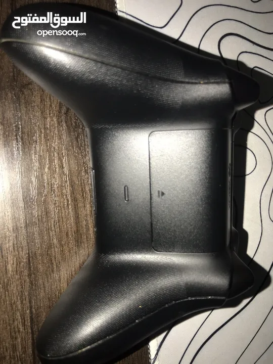 (اقرأ الوصف مهم) ايد اكسبوكس xbox series x سيريس اكس اصلية مع بطارية تنشحن وشاحن للبيع