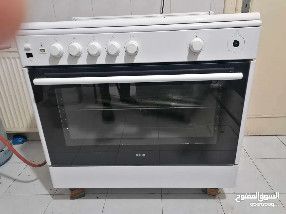 فرن غاز BEKO مستعمل للبيع خمس عيون