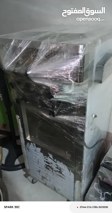 مكينة كريب ومكينات وافل وماكينة أيس كريم