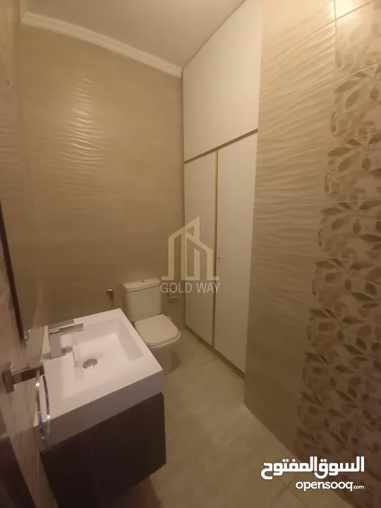 في أرقى مناطق خلدا شقة طابق ثاني 213م بتشطيبات راقية مسعر مميز / ref 9379