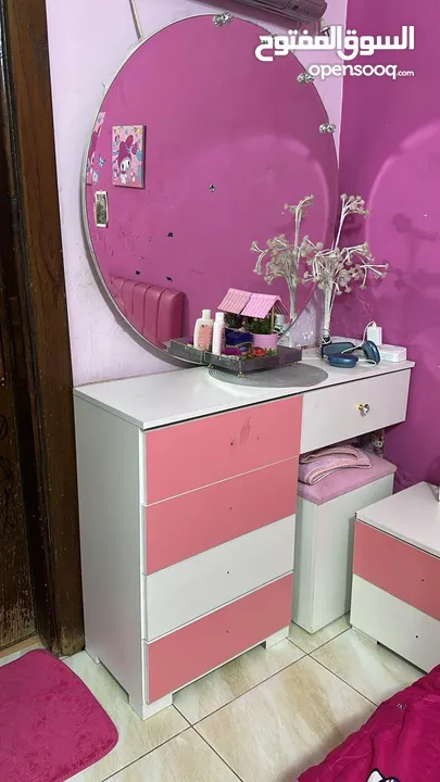 4 أسرة للبيع بسعر مغري