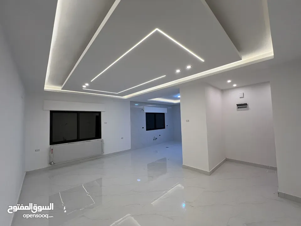 شقق مميزة للبيع مساحة 190 متر في شارع الحرية خلف دائرة اراضي جنوب عمان
