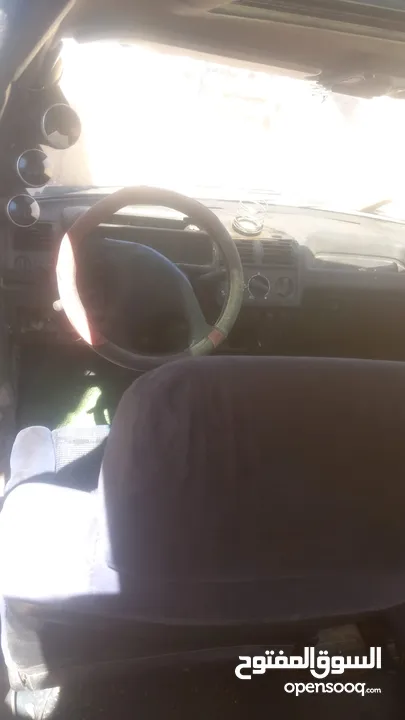 بيجو 205 ضفة