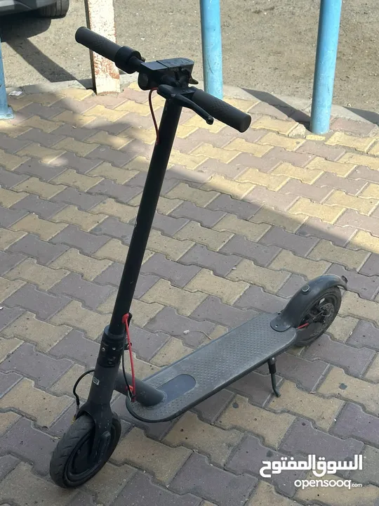 Scooter like new 45 speed with charger in good condition