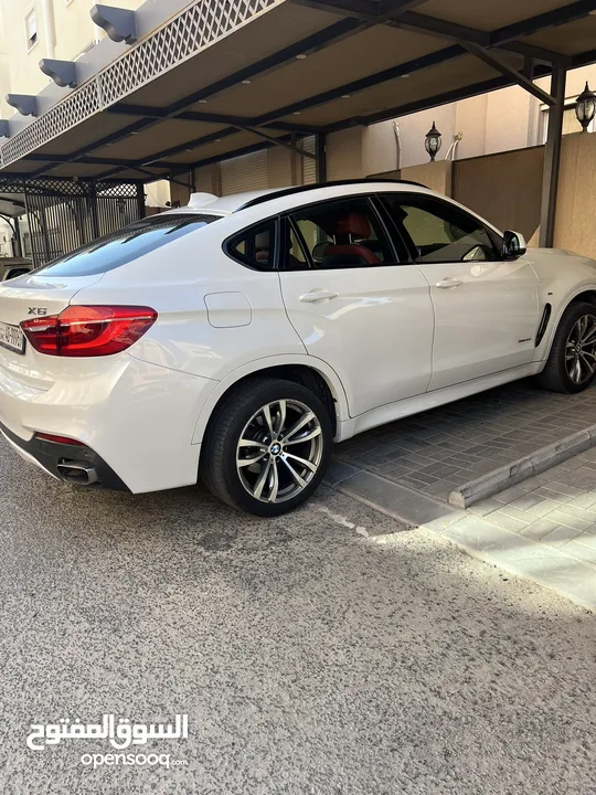 للبيع BMW X6 xDrive 35i بحالة ممتازة مع كت M Power