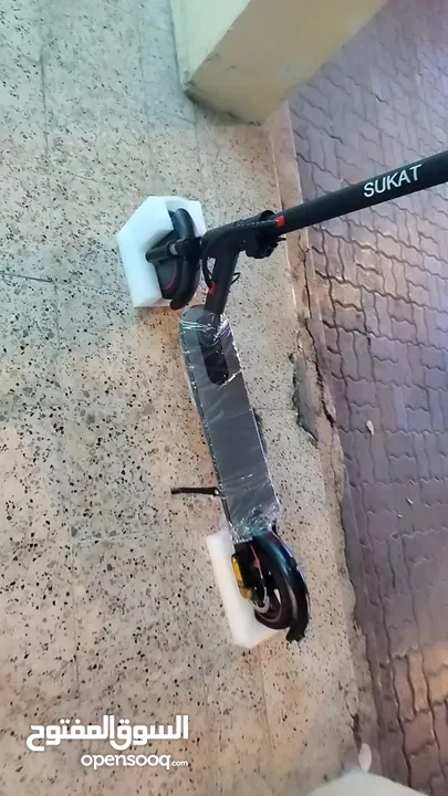 Electronic scooter