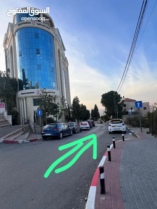 متوفر شاغر بداية  شهر 8  لبنت في  (غرفة برايفت) وشاغر في (غرفة مشتركة )-بالقرب من بنك فلسطين