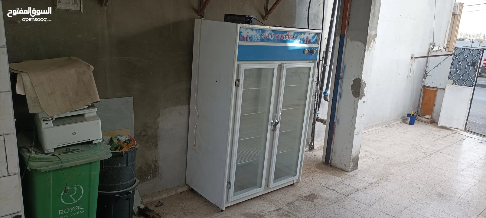 ثلاجة عرض للبيع