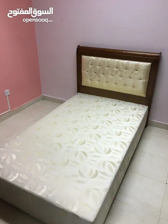 سرير خشب (120x200)