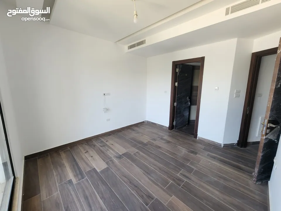 شقة فارغة للبيع بين الدوار الرابع و الخامس(عدد 2 ) - ref: 14611