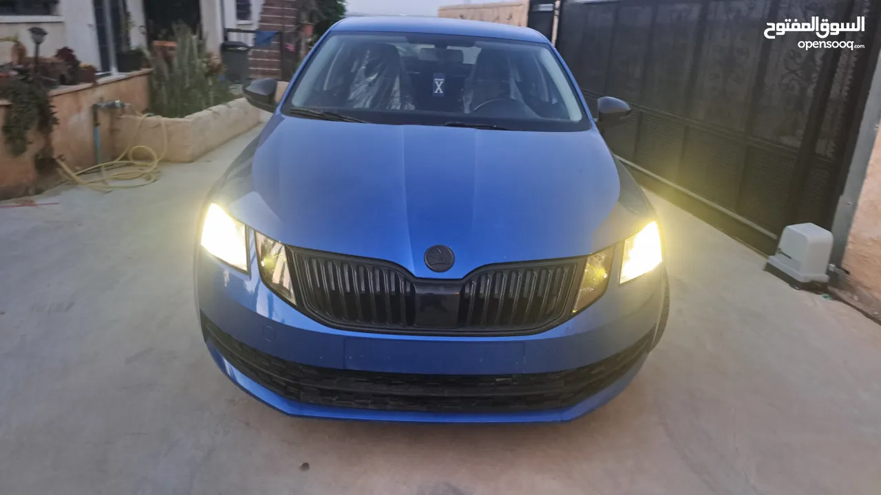 سكودا اوكتافيا 2020 بنزين اتومات يد صفر البيع بسبب التجديد سياره جديده وشركه من جميعه بسعر مغري كاش