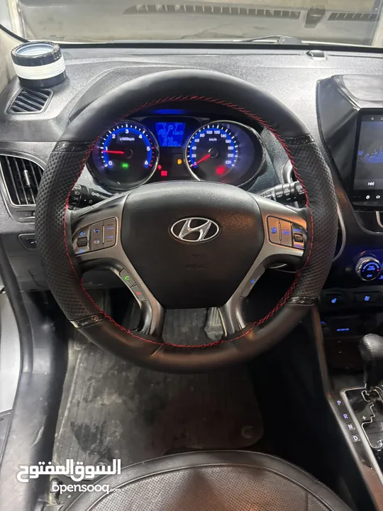 Hyundai tuscon
