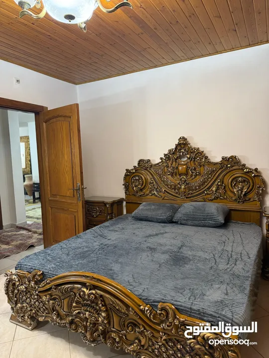شقة للإيجار مفروش  رويال سويت طابقية مع روف و ترس كبير  Big department for rent in deir Ghbar amman