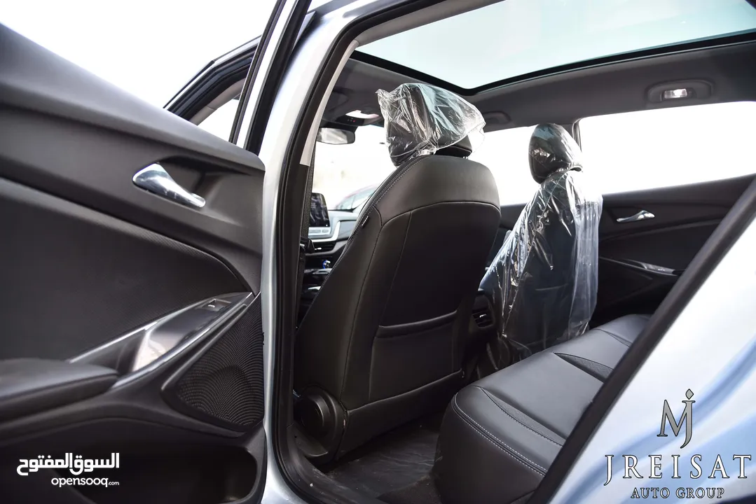 شيفرولية مينلو كهربائية بالكامل متوفر باللونين سلفر بلو وابيض 2023 Chevrolet Menlo EV