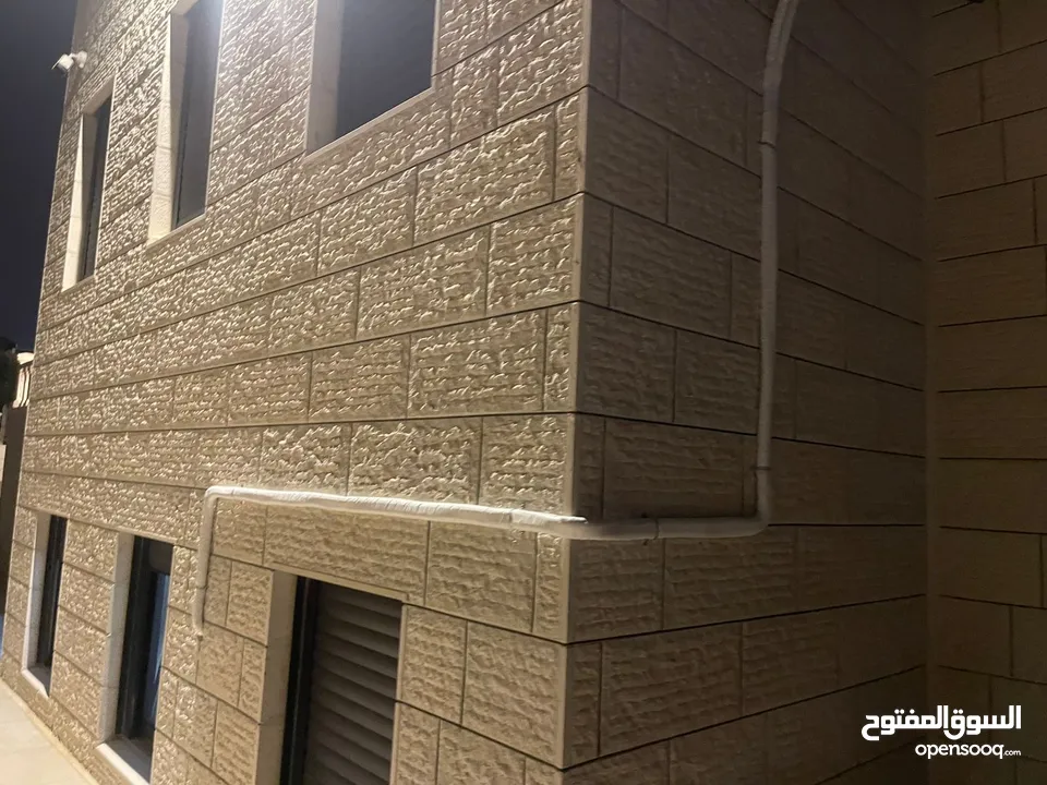 بيع وتركيب وصيانة اجهزة التكييف والتبريد  علاء نجوم للتكييف والتبريد