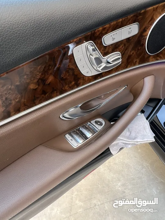 Mercedes-Benz E200(2017)