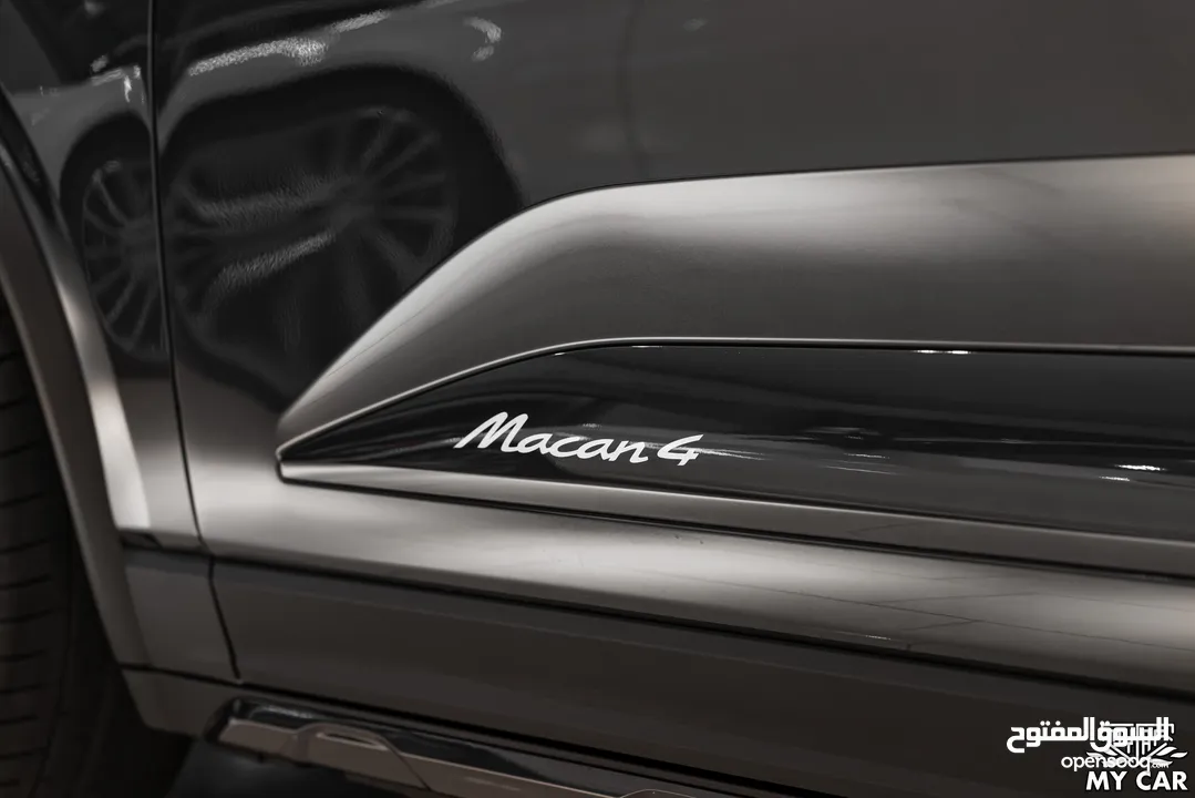 2025 Porsche Macan 4 Electric
