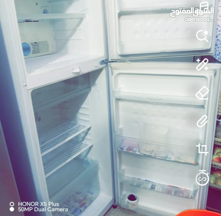 تلاجه بحالة جيدة جدا للبيع