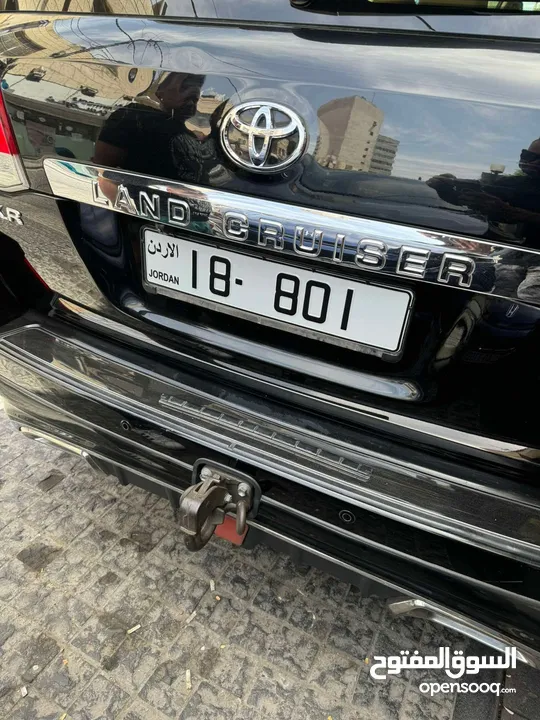 ثلاثي مميز801-18