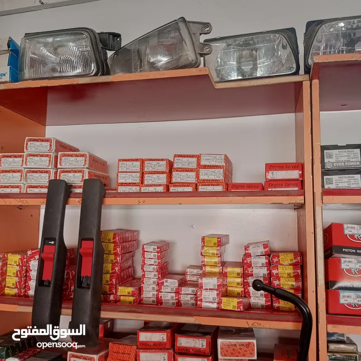 محل قطع سيارات للبيع كامل