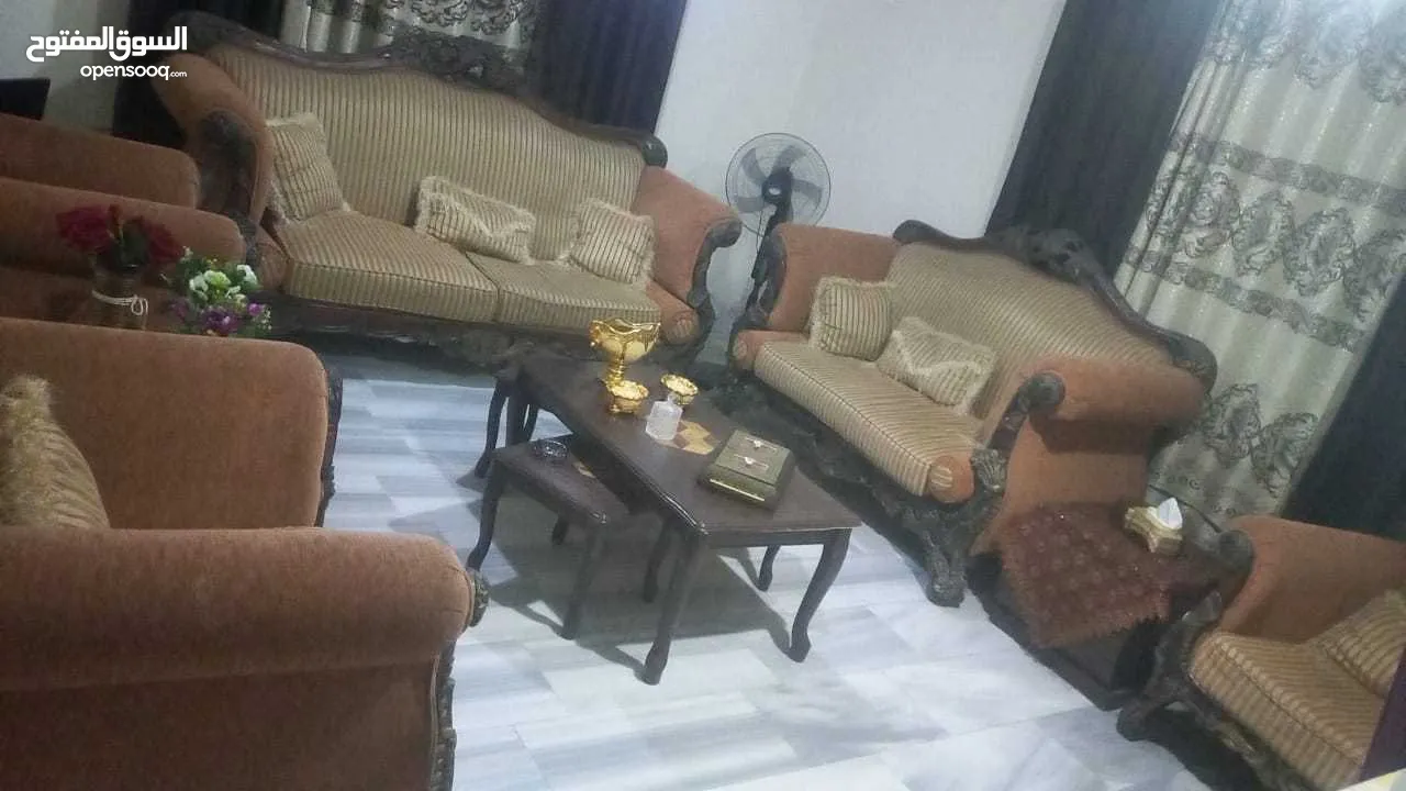 طقم كنب خشب قوي وثقيل تسع مقاعد