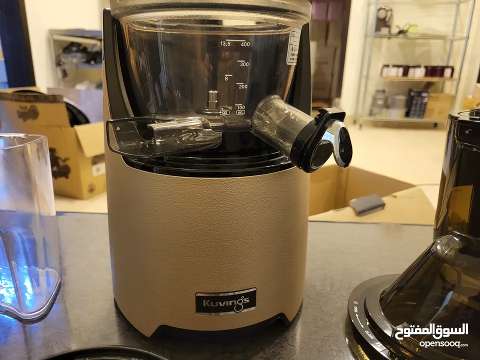 Like New Kuvings slow juicer with attachments