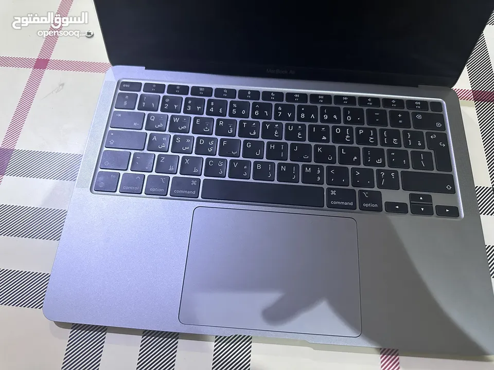 MacBook Air 2020 حاله البطاريه 100