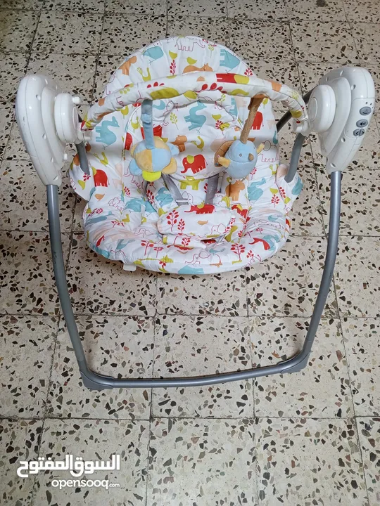 أرجوحة وهزاز بيبي مستعمل للبيع