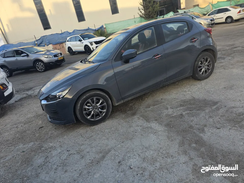 Mazda 2 2022 للبيع