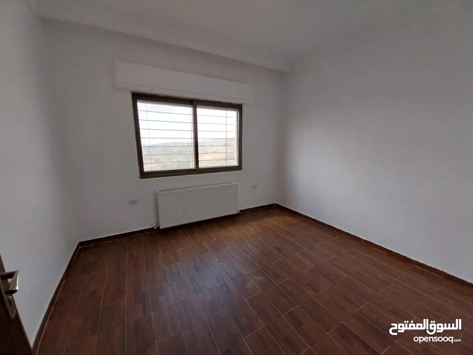 شقة غير مفروشة للإيجار ( Property 38962 ) سنوي فقط