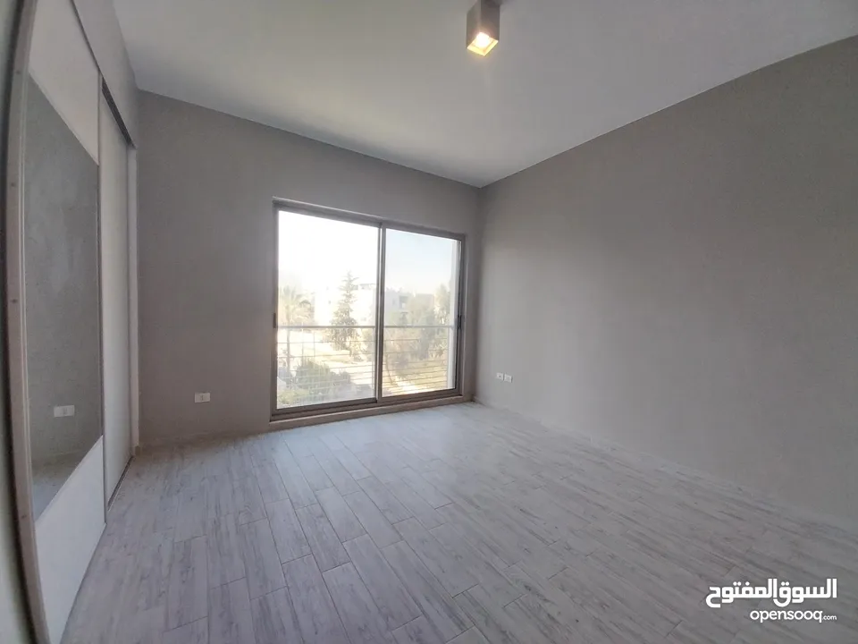 شقة غير مفروشة للإيجار 350م2 ( Property 19100 ) سنوي فقط