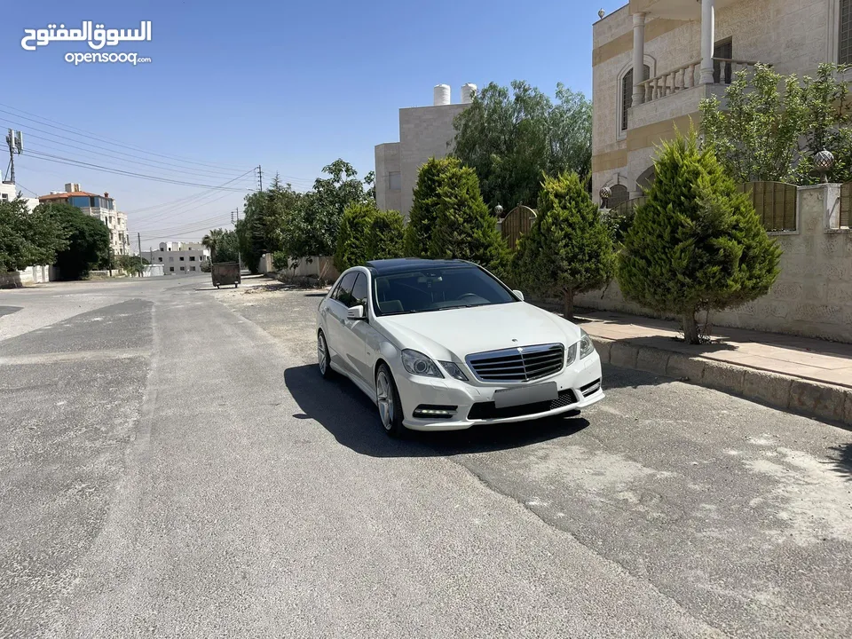 مرسيدس E200 كرت ابيض بنوراما فل كامل موصفات خاصه قابل للبدل