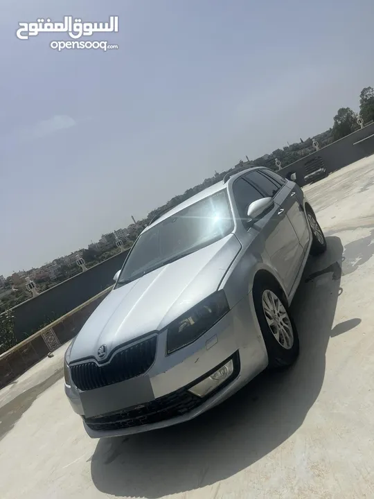 اكتافيه الف