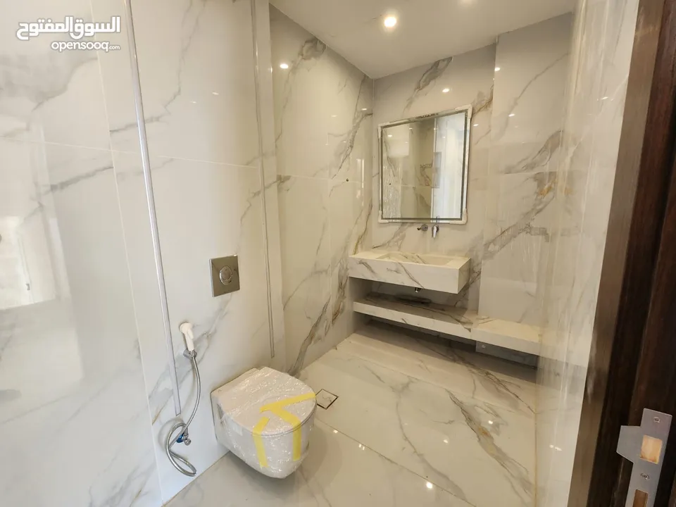 روف فاخر للبيع في عبدون ref : 14387