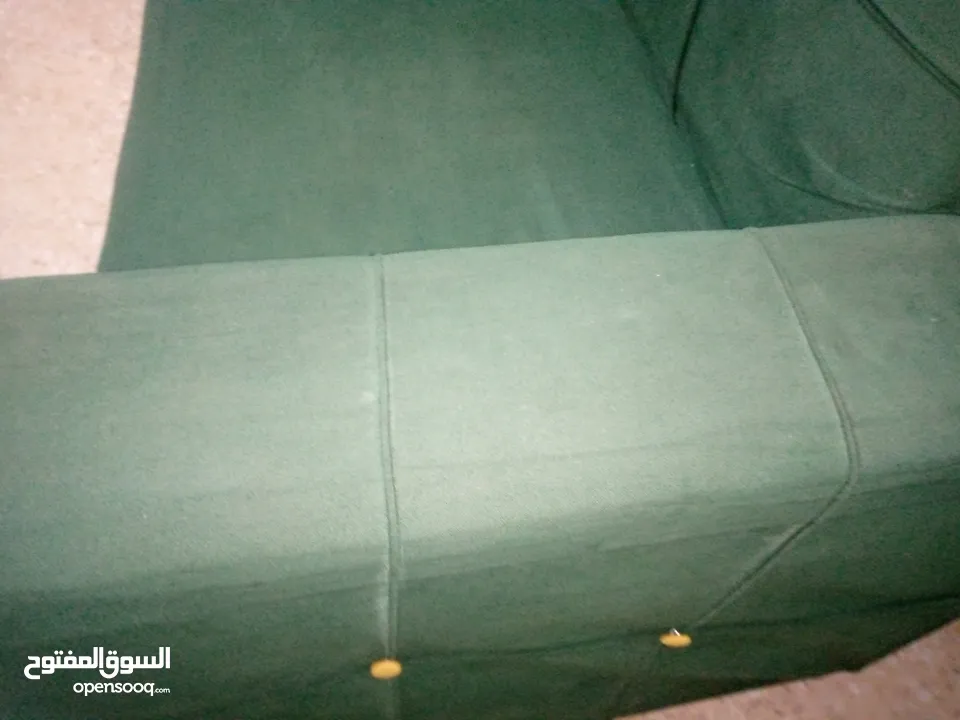 * كنبايات مستعملة تشبه الجديد عدد 3 الشعر قابل للتفاوض بشيء بسيط والكنب مش مهيون ودفع بحق الله وشيل.