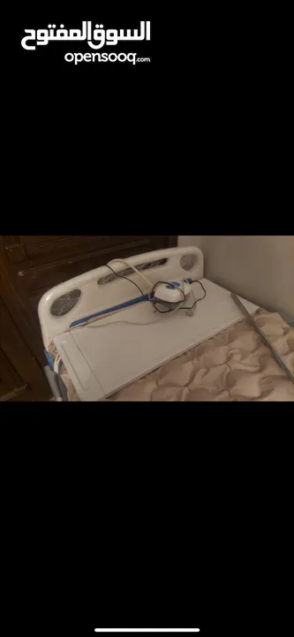 سرير طبي مستعمل إسبوعين للبيع
