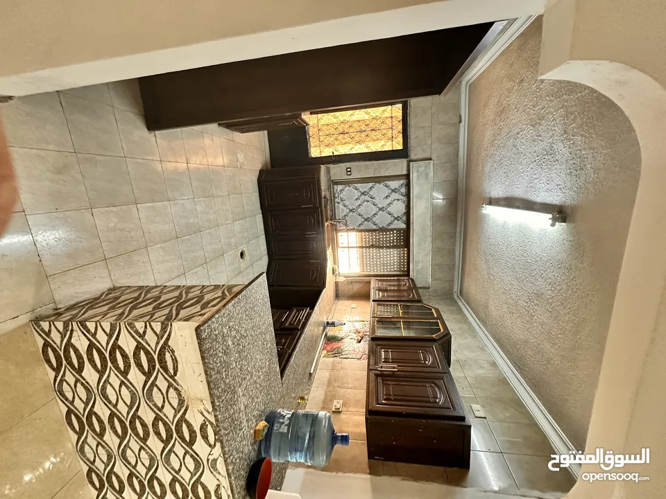 شقة للبيع في جبل الزهور الاسكانات خلف مسجد خليل السالم