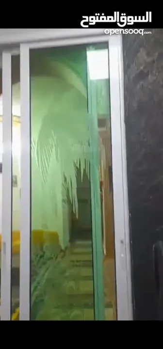 شقة طابق ثالث مع روف