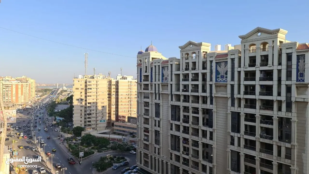 للبيع شقة مفروشة بالكامل في سموحة بالإسكندرية مقابل جامعة فاروس