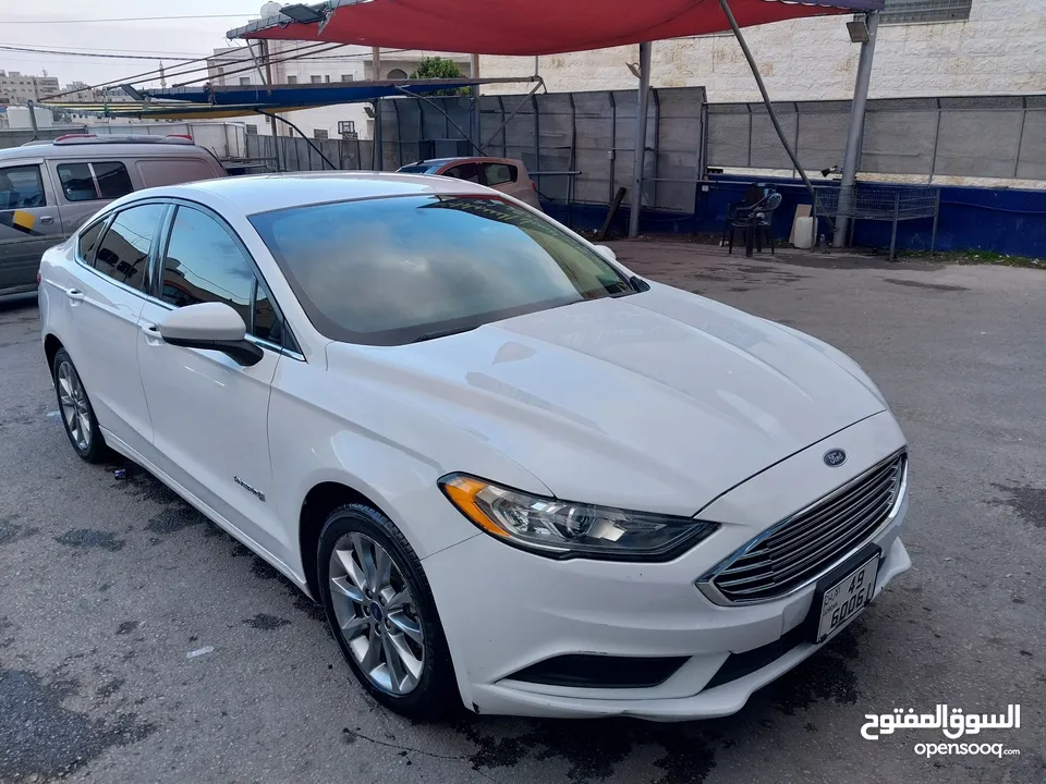 Ford fusion hybrid 2017 clean title