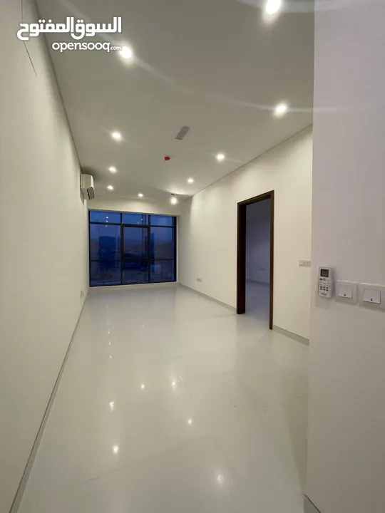 Prime Office Space for Rent in Al Irfan – Opposite Muscat Hills- مكتب راقٍ للإيجار في العز