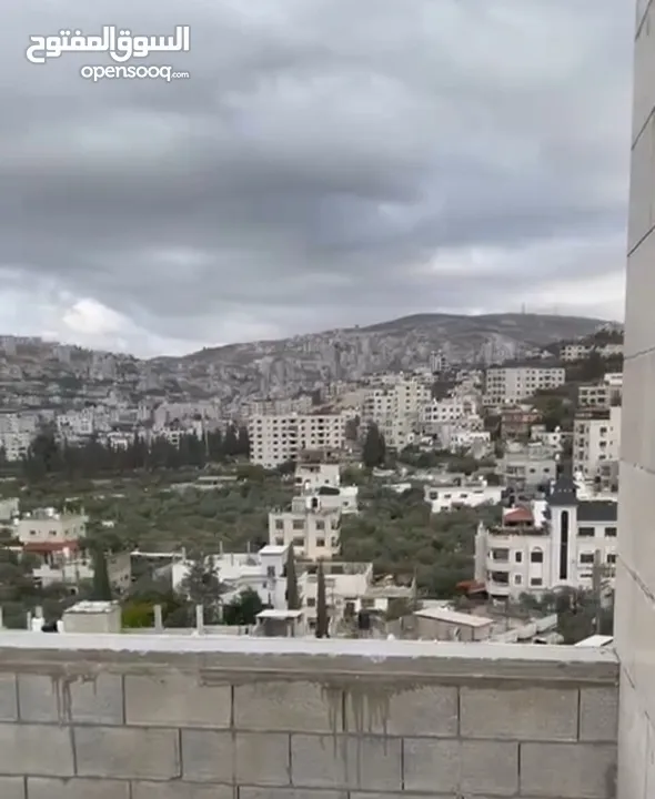 روف مساحته 235 متر اطلالة على ثلاث اتجاهات كاشف