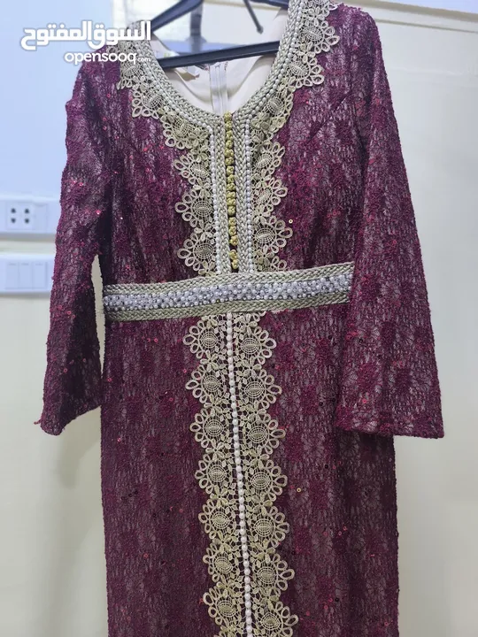 للبيع فساتين اعراس