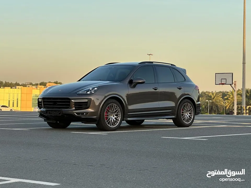 PORSCHE CAYENNE GTS موديل 2016 مواصفات يابانية بحالة ممتازة