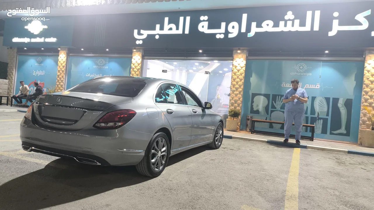 مرسيدس بنز الفئه c200 بنزين