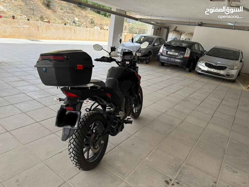 سوزوكي v strom 250 اسود بحالة الوكالة
