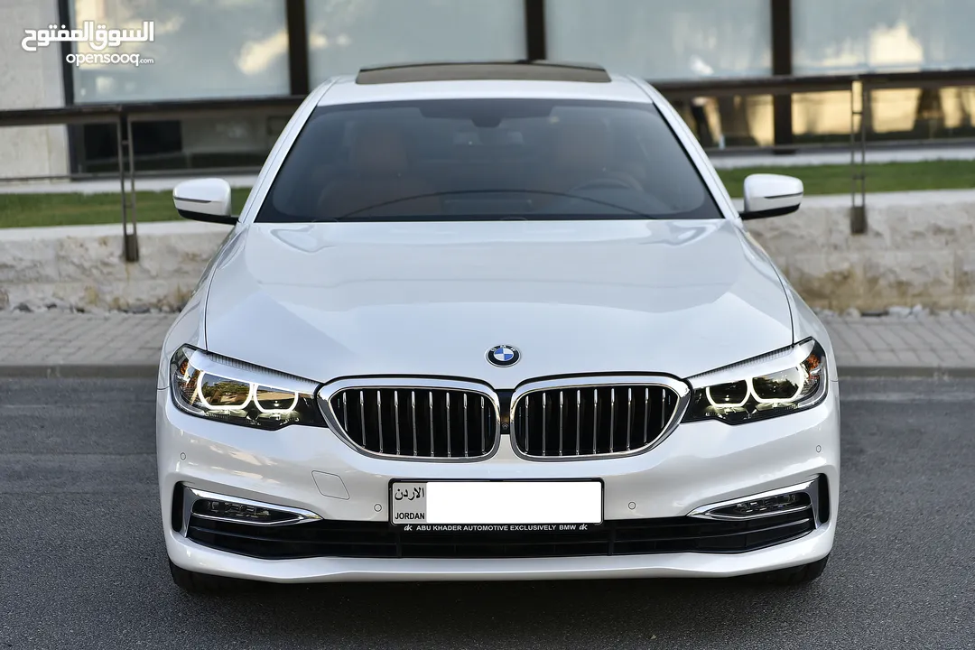 بي ام دبليو الفئة الخامسة بلج ان هايبرد 2019 BMW 530e Plug In Hybrid