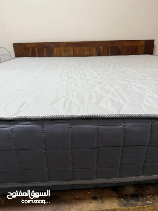 فرشة تخت للبيع